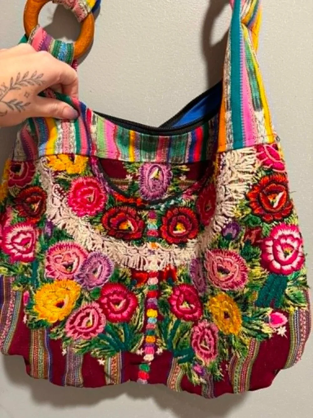 Floral Embroidered Shoulder Bag